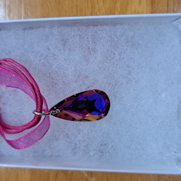 Midnight Crimson Crystal Marquise Necklace - Picture 2 of 6